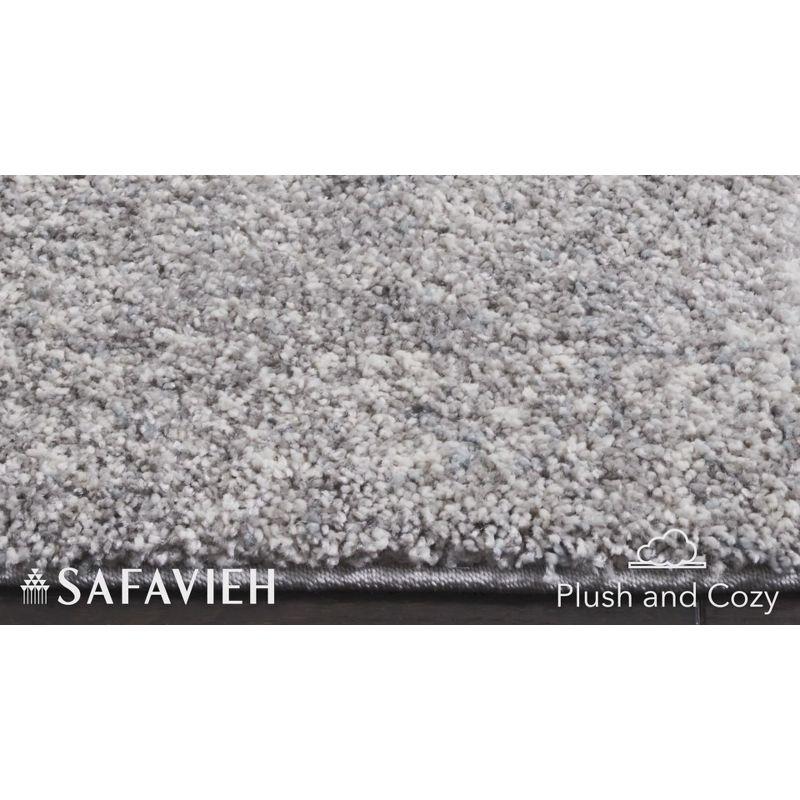 Retro RET560 Power Loomed Area Rug  - Safavieh