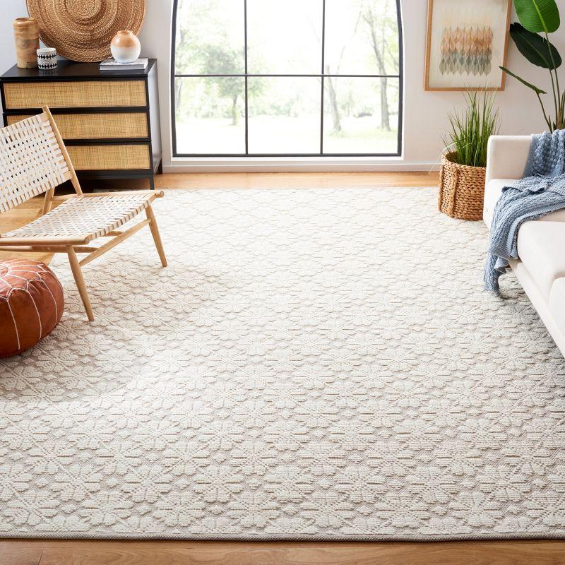 Ivory Hand-Woven Wool and Cotton 8' x 10' Area Rug