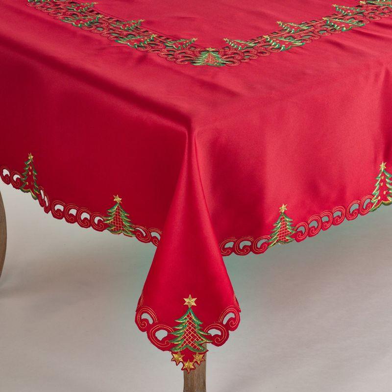 Saro Lifestyle Nostalgic Holiday Christmas Tree Tablecloth