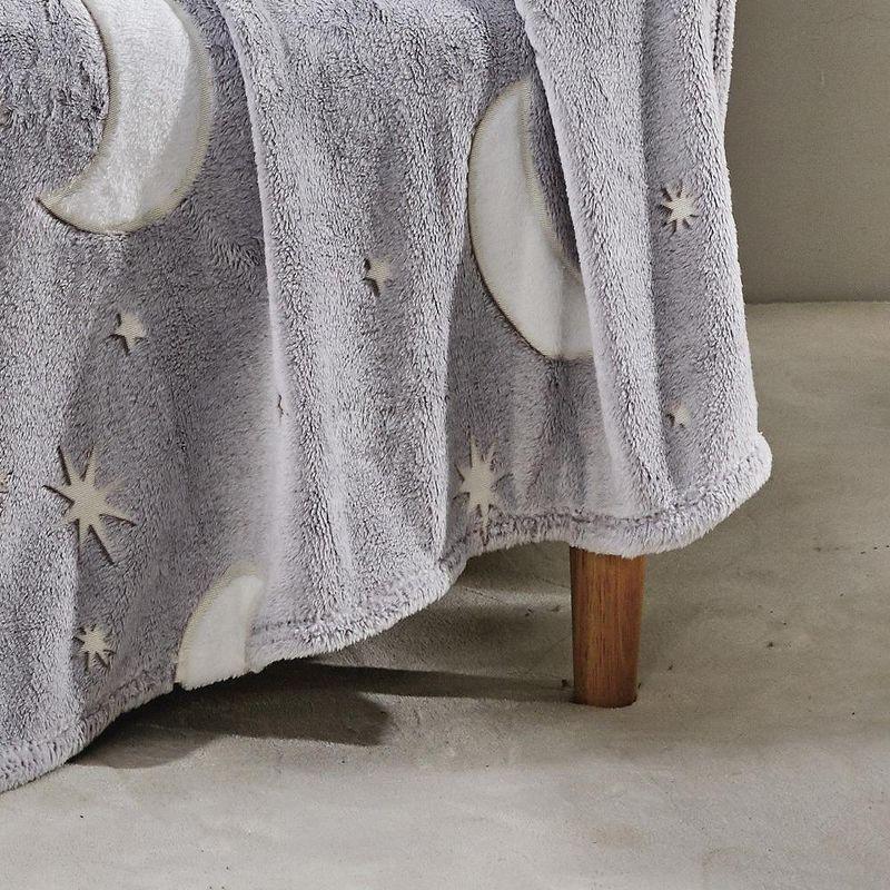 Gray Star Moon Glow-in-Dark Knitted Throw Blanket