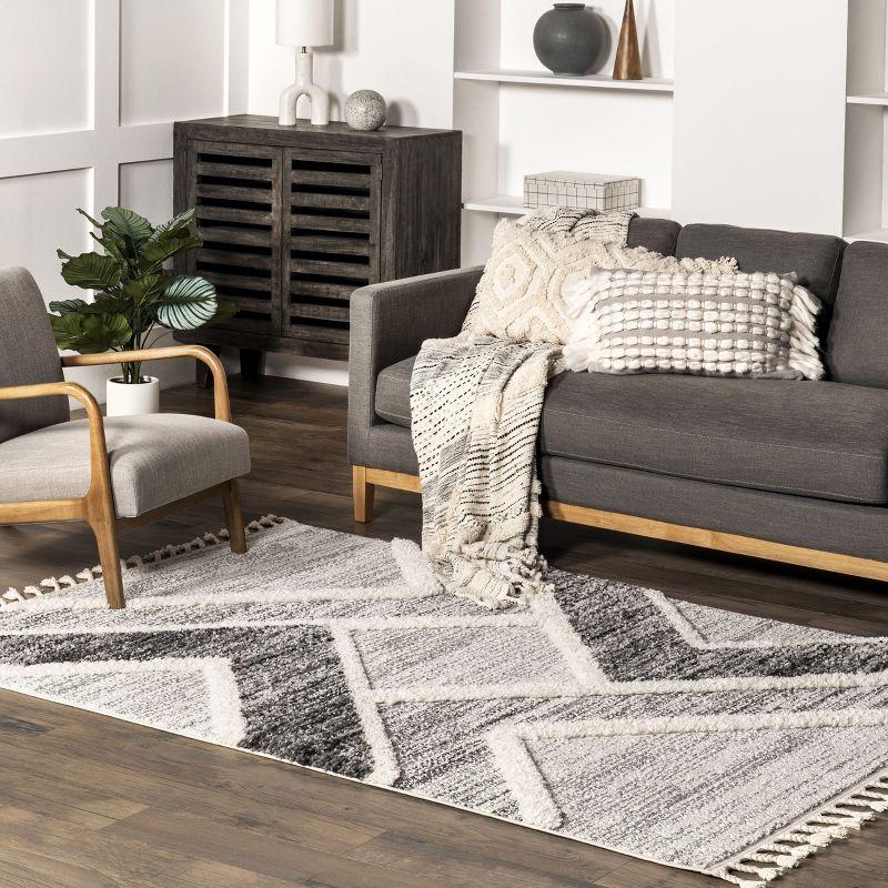 Nuloom Clarina Geometric 4x6 Indoor Area Rug for Living Room Bedroom Dining Room Kitchen, Grey/Ivory