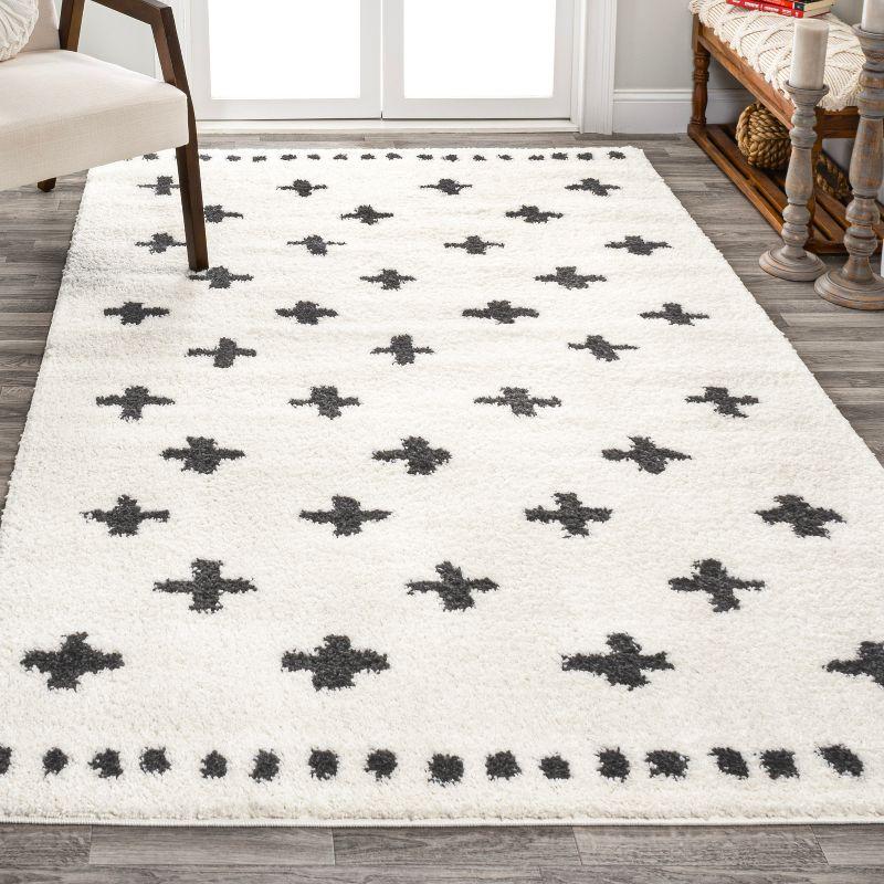 3'x5' Cristo Berber Geometric Shag Area Rug, White/Black - JONATHAN Y