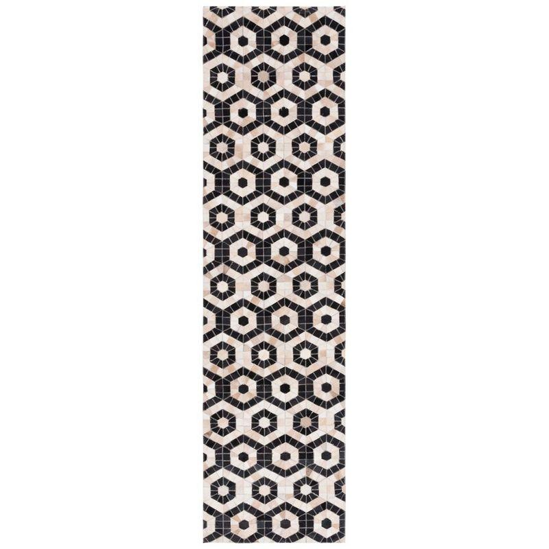 Studio Leather STL234 Flat Weave Runner Rug - Black/Beige - 2'3"x9' - Safavieh