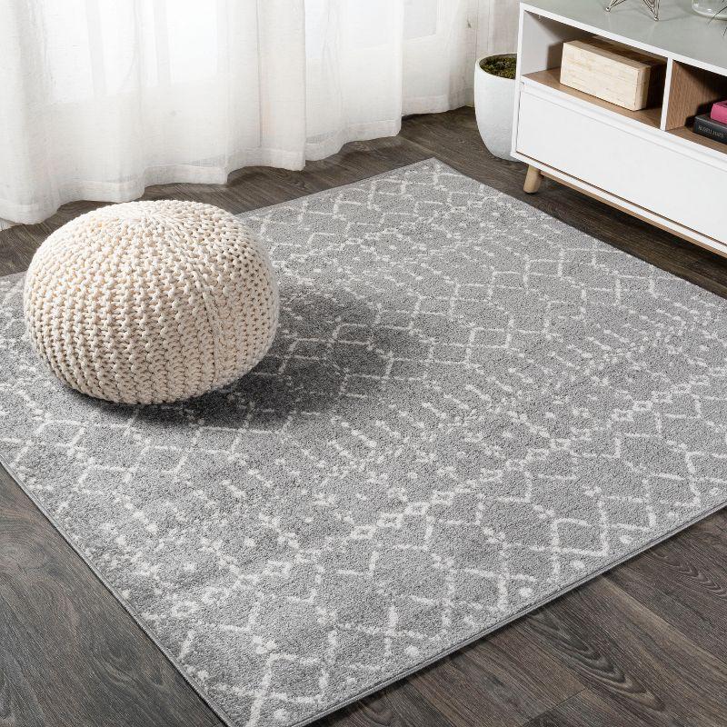 JONATHAN Y Moroccan HYPE Boho Vintage Diamond Gray/Ivory 5' Square Area Rug