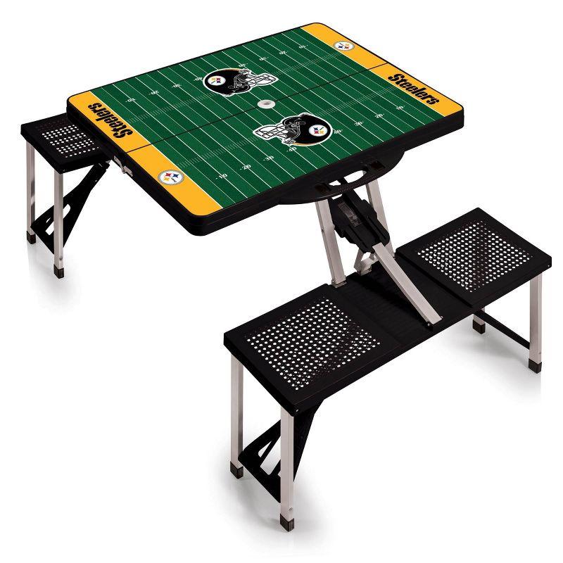 ONIVA™ NFL Patio Dining Set with Rectangular Table