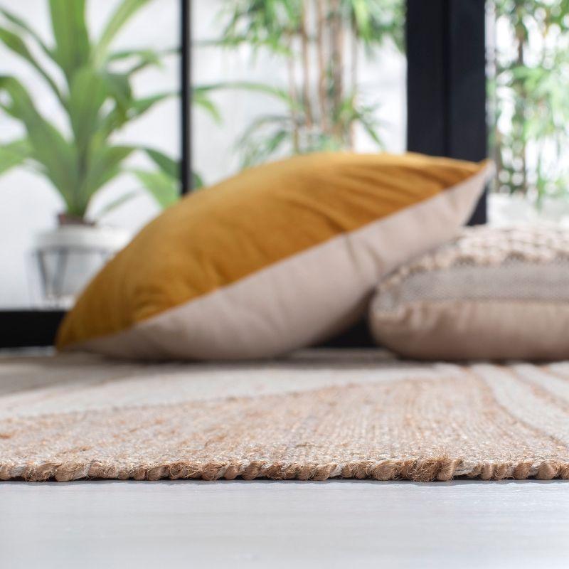 Kilim With Fringes KLM451 Hand Woven Area Rug - Natural/Ivory - 8'x10' - Safavieh