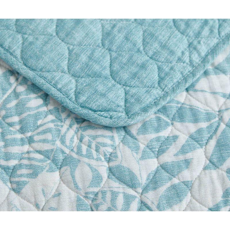 Coastal Breeze King Cotton Quilt Set in Aqua Blue with Reversible Design