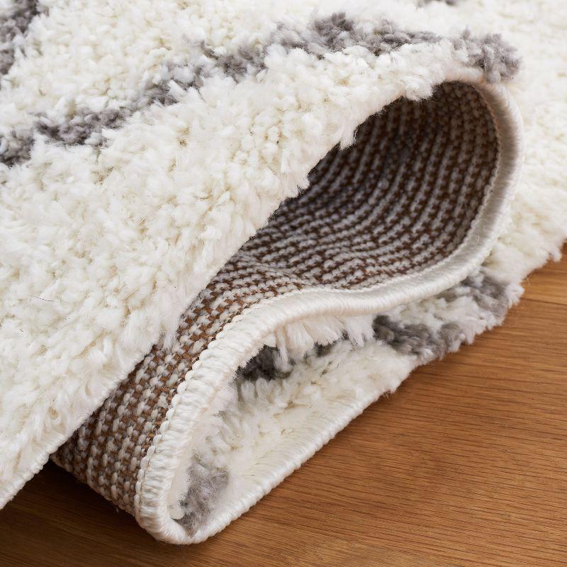 Berber Shag BER165 Power Loomed Indoor Area Rug - Cream/Light Grey - 6'7"x6'7" - Safavieh