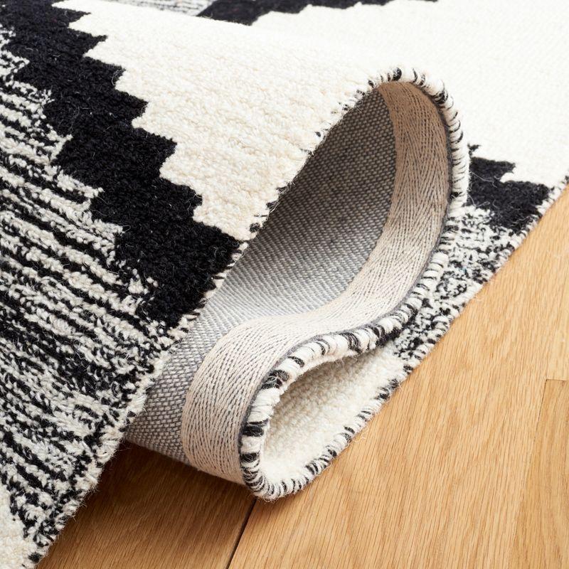 Handmade Black and White Wool Tufted Square Rug