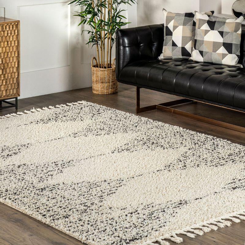 Off White Geometric Shag 4' x 6' Area Rug