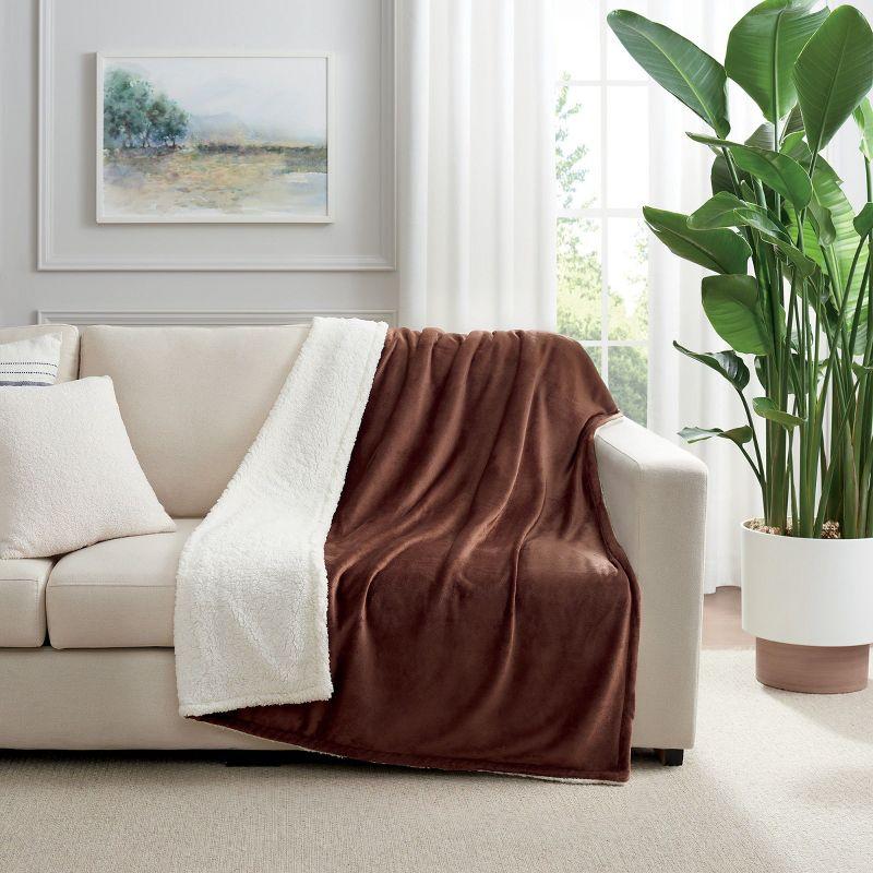 Host & Home Plush to Faux Shearling Blanket (King) Chocolate