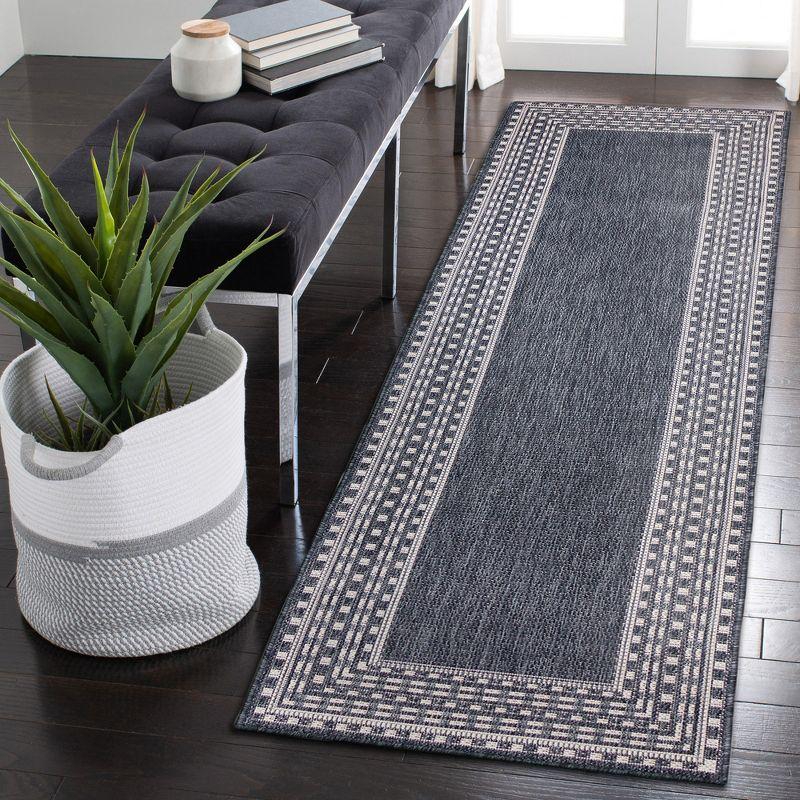 Liora Manne Malibu Etched Border Indoor/Outdoor Rug Navy 1'11" x 7'6"