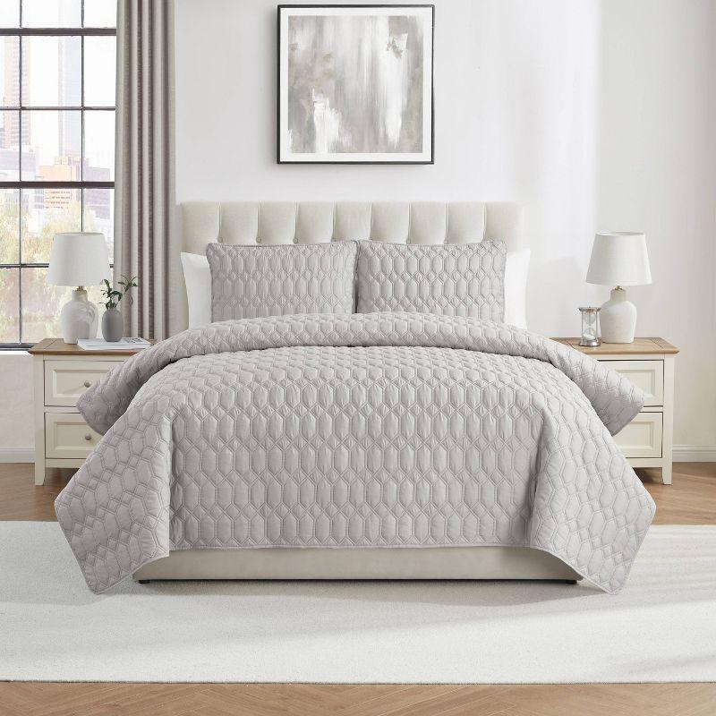 Light Grey Full Microfiber Diamond Pattern Quilt Set