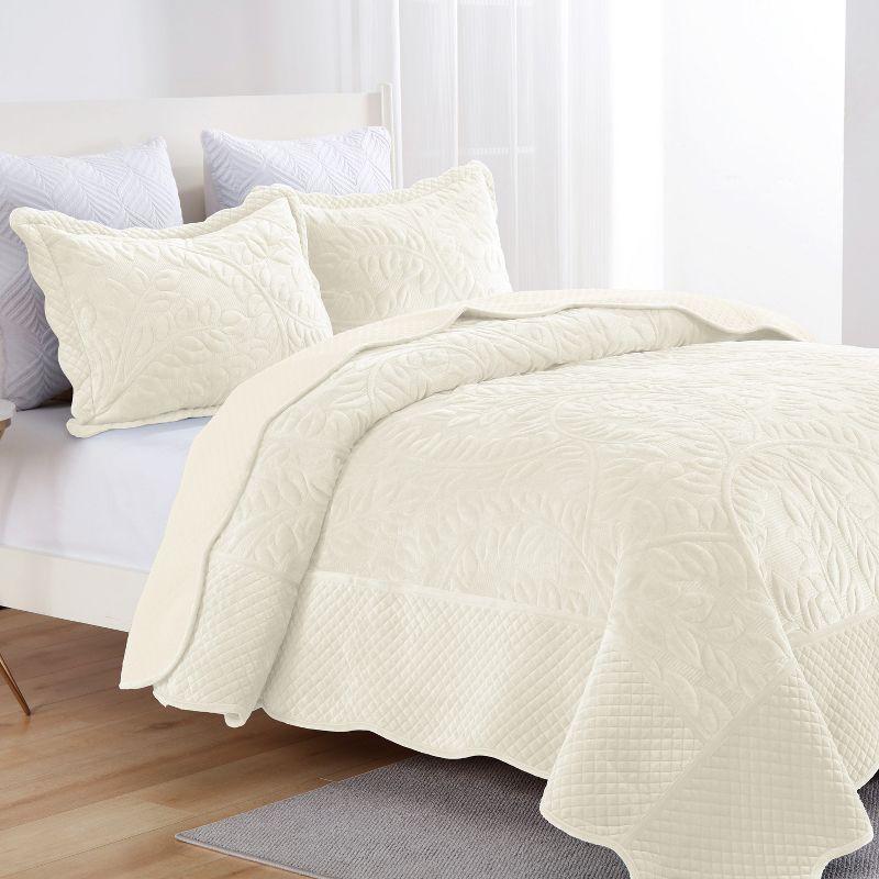 MarCielo Marcielo Oversized Embroidered Velvet Quilt Set With 2 Pillow Shams
