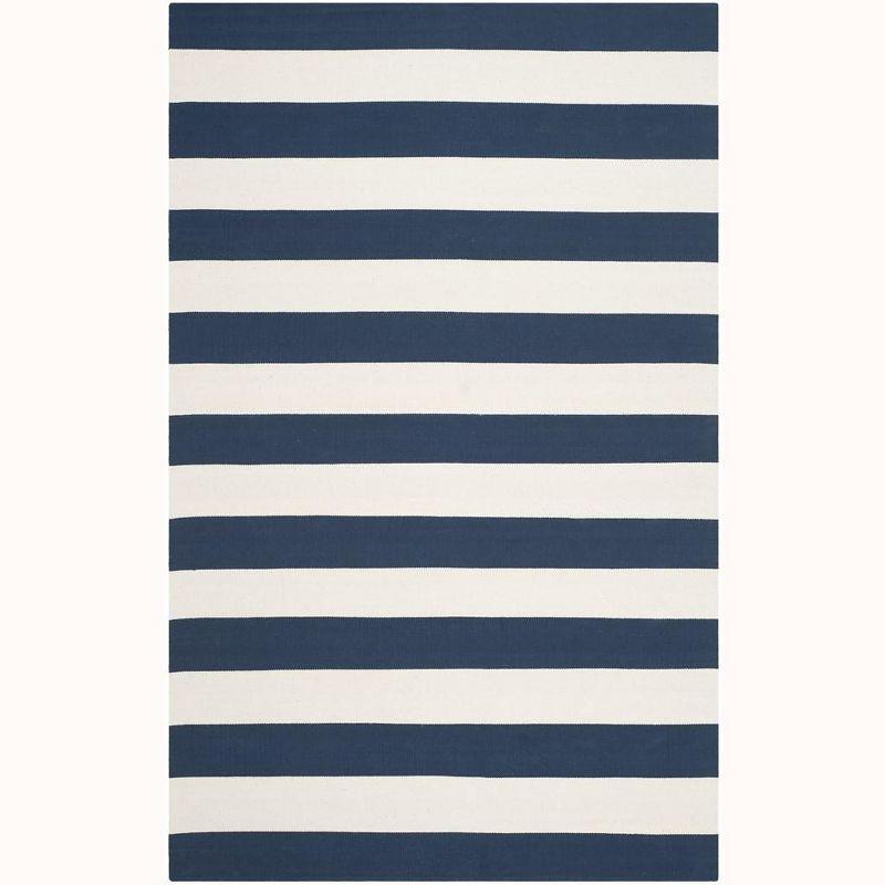 Montauk MTK712 Hand Woven Indoor Area Rug - Navy/Ivory - 5'x8' - Safavieh
