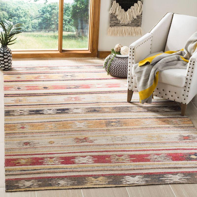 Montage MTG238 Power Loomed Indoor/Outdoor Area Rug - Taupe/Multi - 5'1"x7'6" - Safavieh