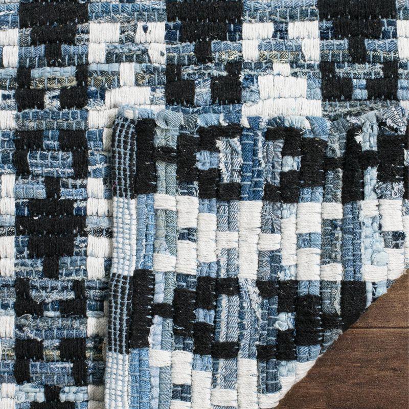 Coastal Essence Off-White and Blue Cotton 5' x 8' Area Rug