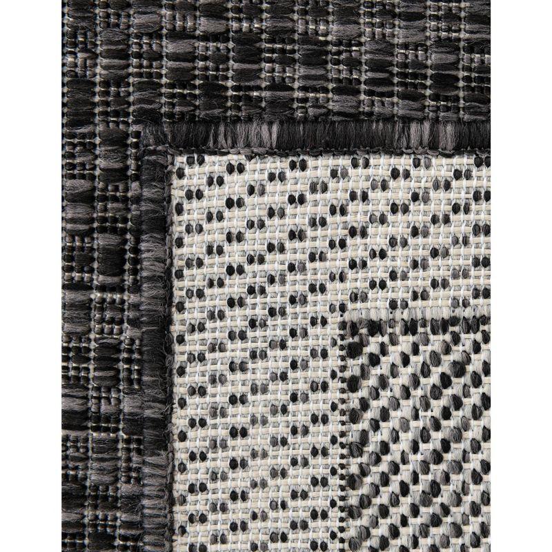 Unique Loom 8' 0 x 8' 0 Octagon Indoor/Outdoor Border Black Area Rug