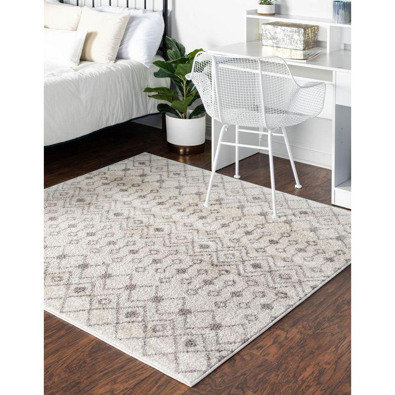 Unique Loom 5' 3 x 5' 3 Square Alaoui Geometric Trellis Ivory and Gray  Area Rug