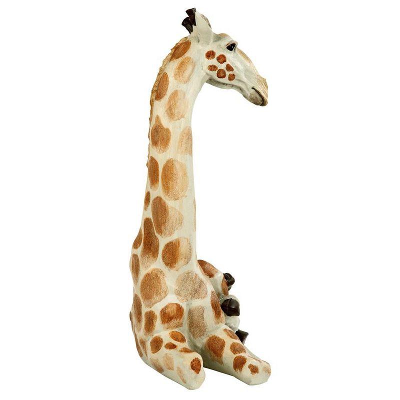 Design Toscano Zari, the Resting Giraffe Statue