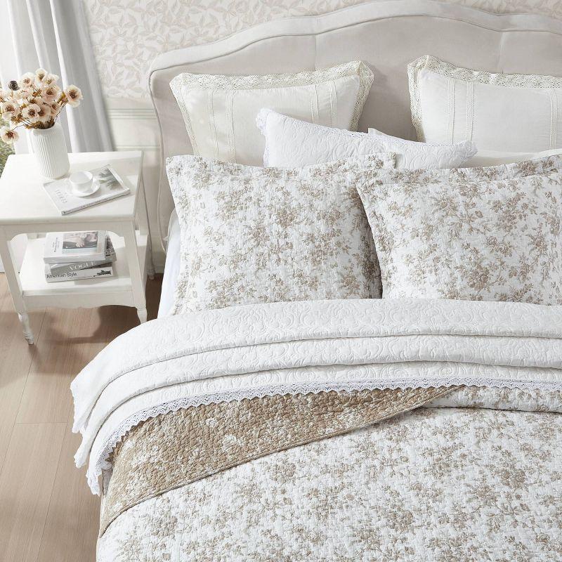 Twin White Cotton Reversible Quilt Set with Sham