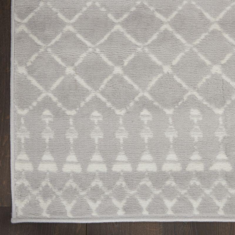 Bohemian Bliss Geometric Gray Synthetic 4' x 6' Area Rug