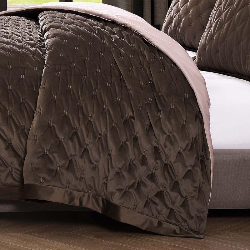 BeBeJan Bebejan 3 Piece Velvet Comforter Set