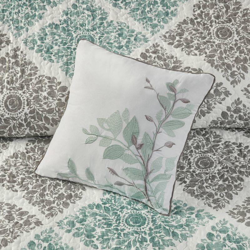 Madison Park 6 Piece Printed Quilt Set with Throw Pillows