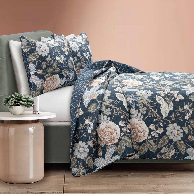 Sydney Navy Multi Reversible Cotton Full Quilt Set