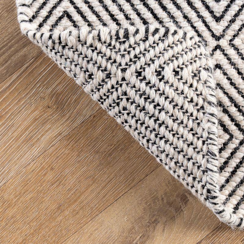 Nuloom Ago Diamond 2x6 Wool Runner Indoor Area Rug for Living Room Bedroom Dining Room Entryway Hallway Kitchen, Ivory
