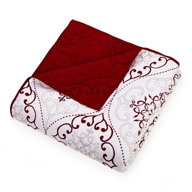 Full/Queen Red Cotton Reversible Floral Quilt Set