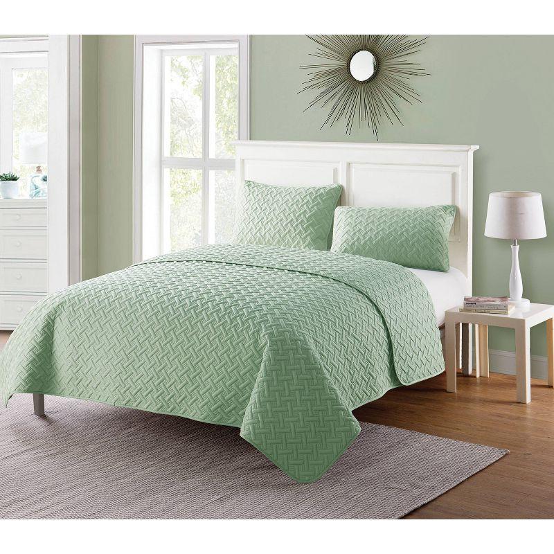 Nina Embossed Basketweave Quilt Set