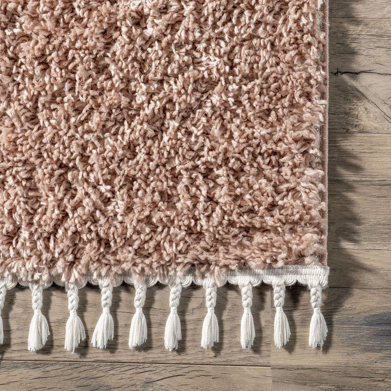 Nuloom Neva Solid 2x3 Accent Shag Indoor Area Rug for Living Room Bedroom Dining Room Nursery Entryway, Blush/Ivory