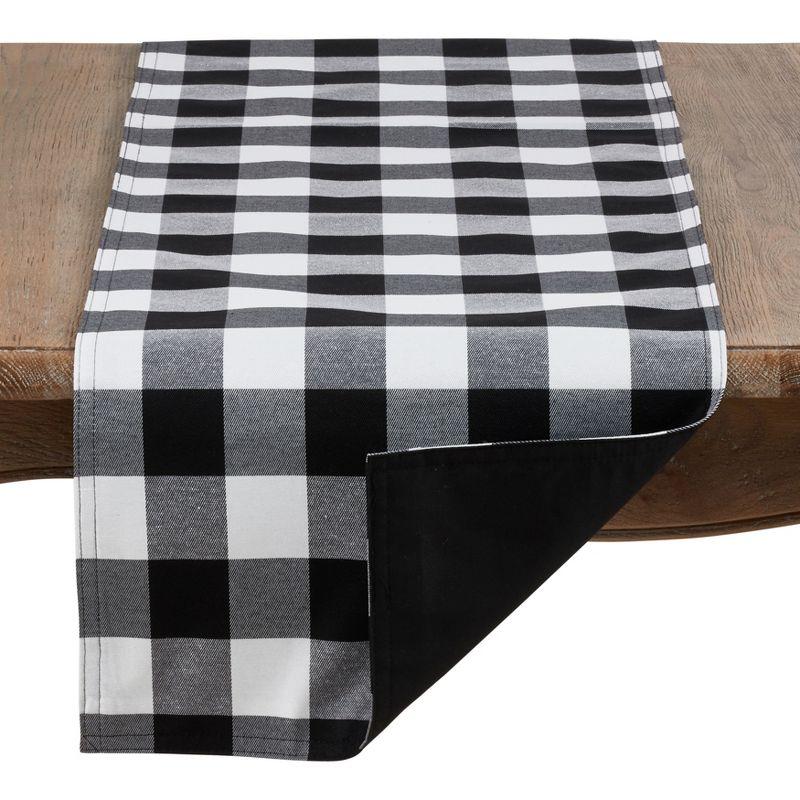 Saro Lifestyle Cotton And Poly Blend Table Runner With Plaid Design, Black, 16" x 72"