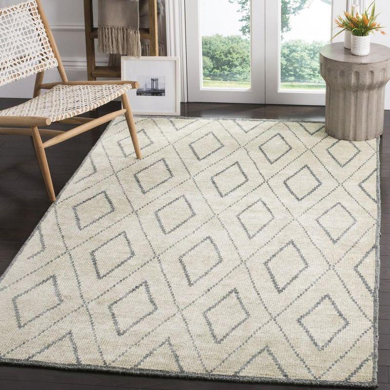 Gray Hand-Knotted Wool and Silk 4' x 6' Area Rug