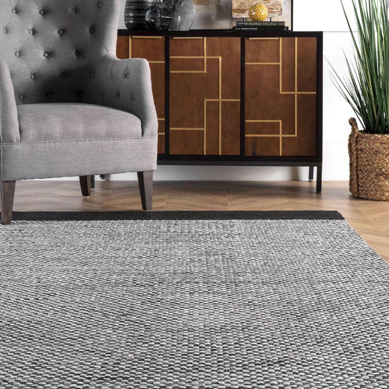Nuloom Noura Solid 4x6 Indoor Area Rug for Living Room Bedroom Dining Room Kitchen, Black/Ivory