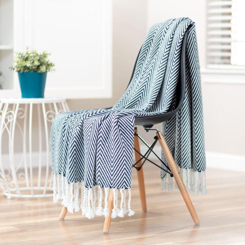 Chanasya Chevron Lightweight Acrylic Throw Blanket With Tassels