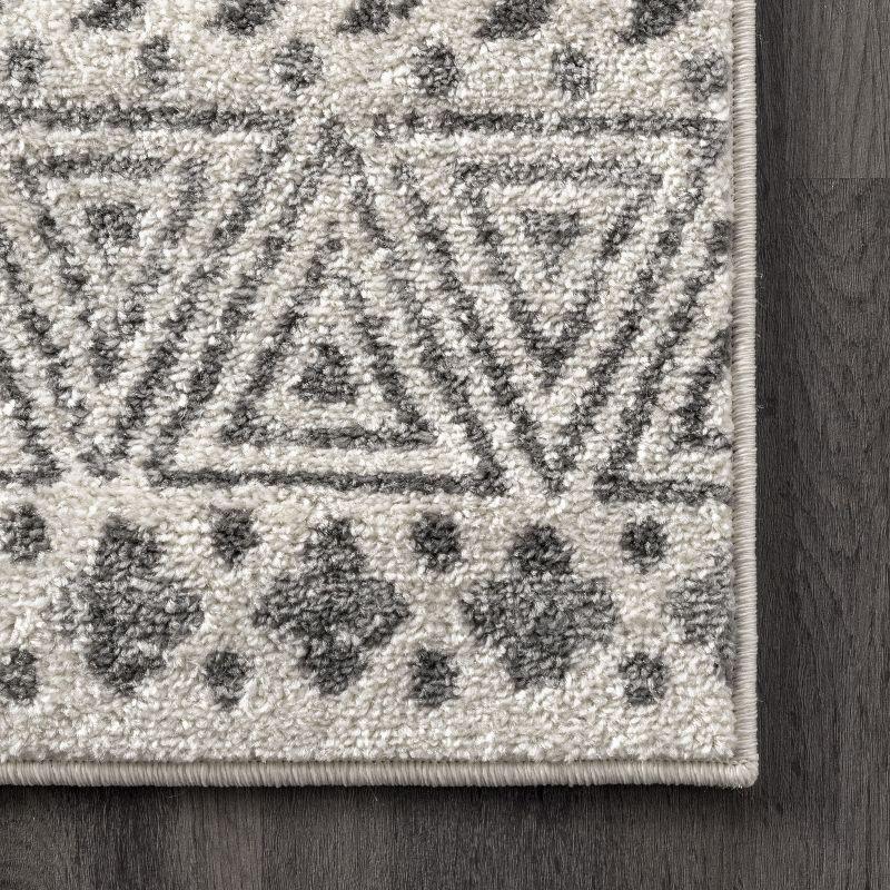 Nuloom Camila Geometric 7x9 Indoor Area Rug for Living Room Bedroom Dining Room Kitchen, Off White/Ivory
