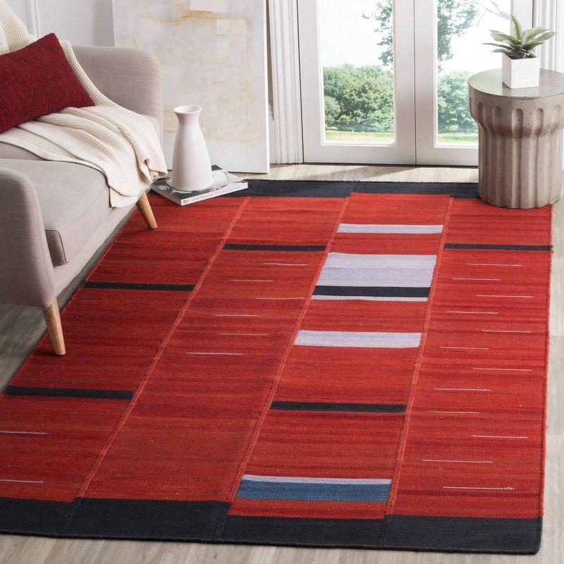 Kilim KLM814 Hand Woven Area Rug - Red - 4'x6' - Safavieh.