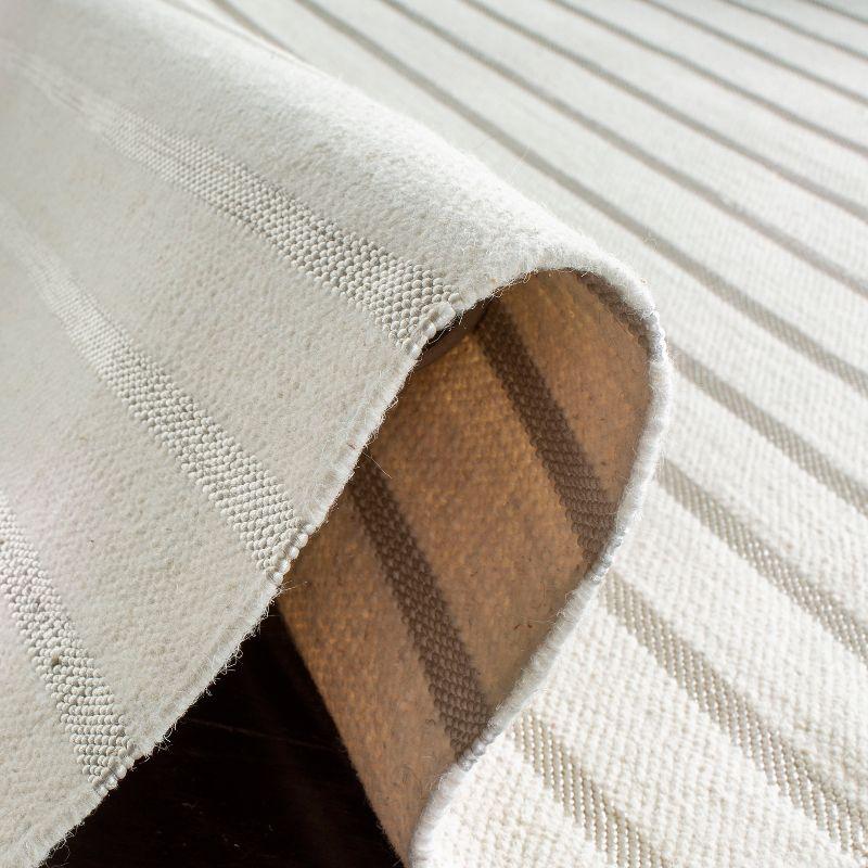Dhurries DHU313 Hand Woven Flat Weave Indoor Area Rug - White - 5'x8' - Safavieh