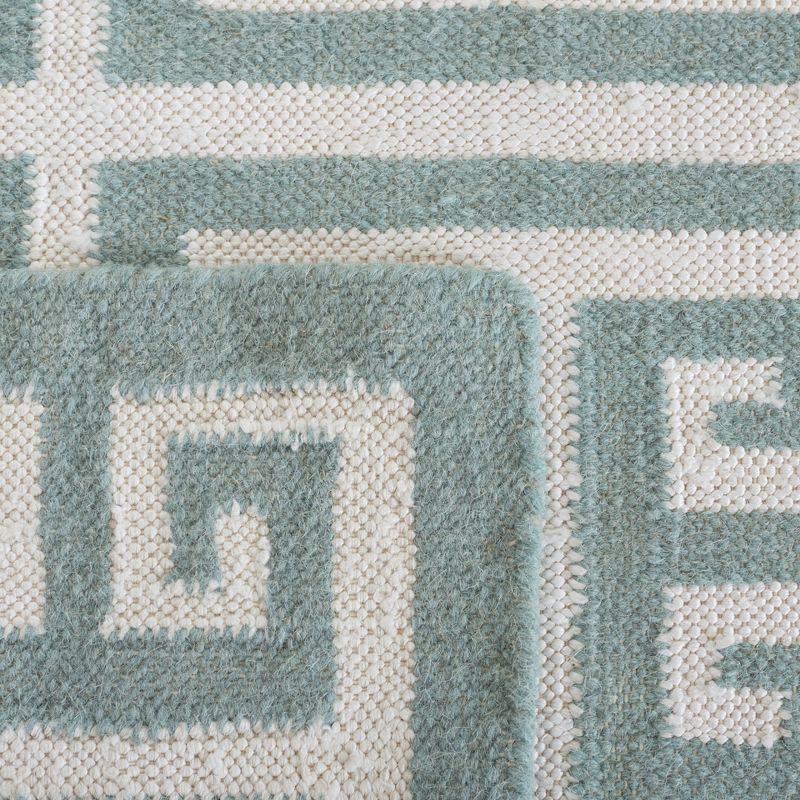 Dhurries DHU626 Hand Woven Area Rug - Blue/Ivory - 4'x6' - Safavieh.