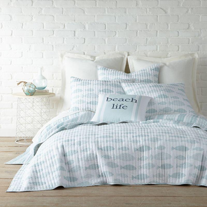 Scandinavian-Inspired Full/Queen Reversible Cotton Quilt Set in Aqua and White