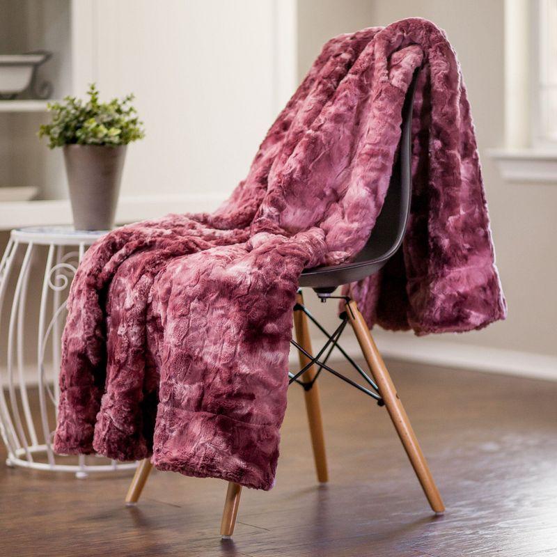 Chanasya Wolf Faux Fur Throw Blanket with Plush Faux Shearling Side