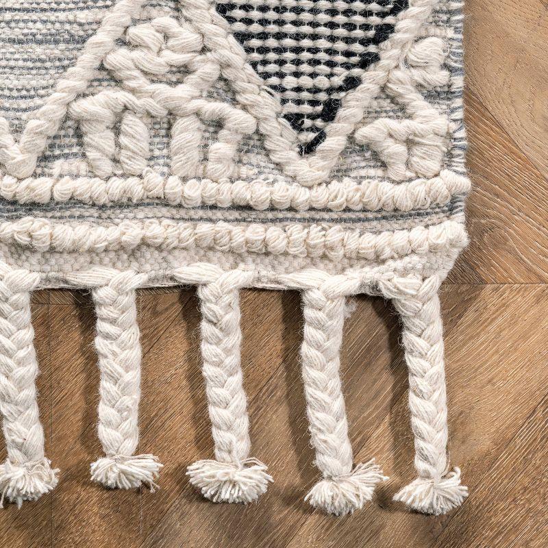 Becca Diamond Trellis Tassel Wool Area Rug Ivory - nuLOOM