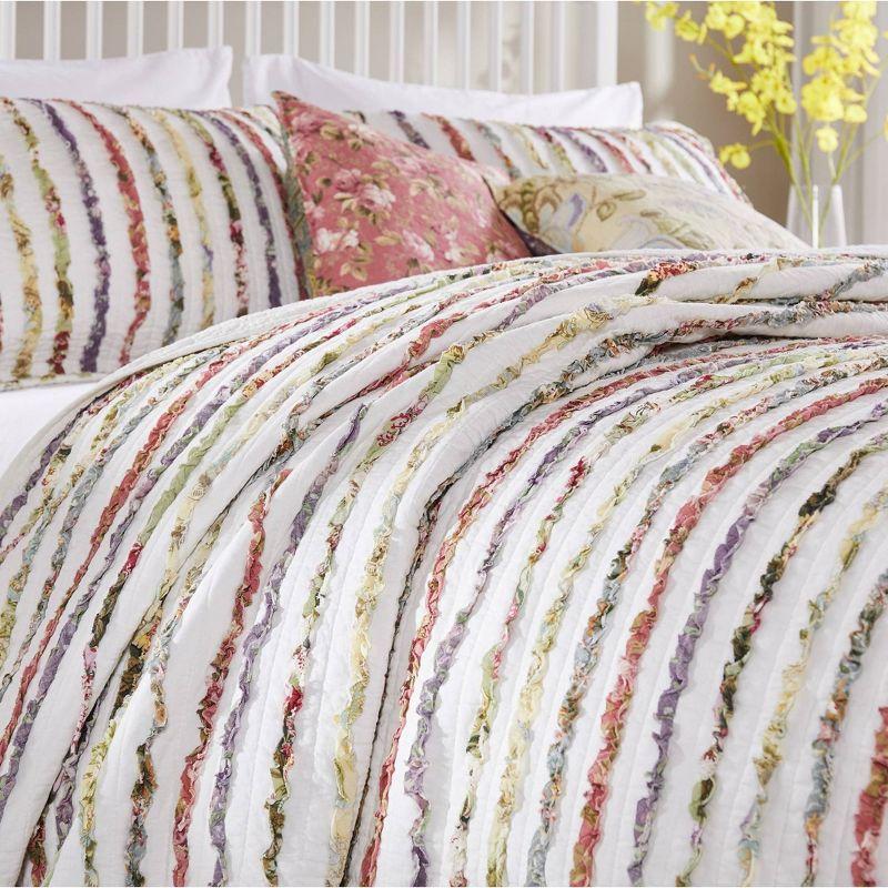 Elegant Twin-Size Ruffled Cotton Quilt Set in White