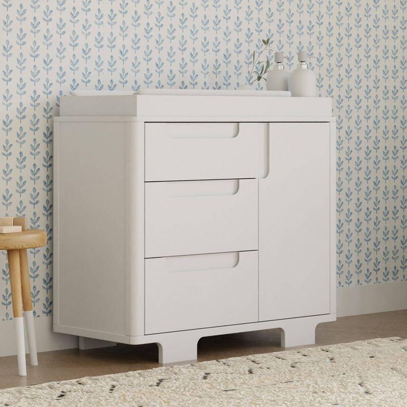 Yuzu Modern White 3-Drawer Dresser with Changing Tray