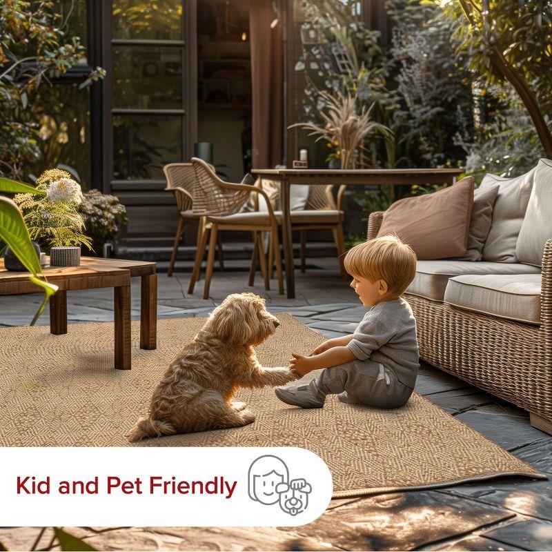 Nuloom Chandler Trellis 4x6 Indoor/Outdoor Area Rug for Living Room Patio Deck Front Porch Kitchen, Brown/Ivory