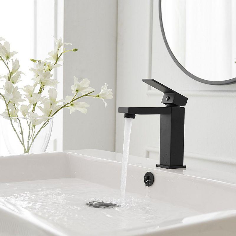 Single-Hole Single-handle Bathroom Faucet