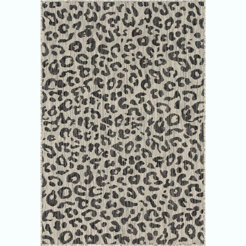 Unique Loom 4' 1 x 6' 1 Rectangle Indoor/Outdoor Safari Light Gray Area Rug