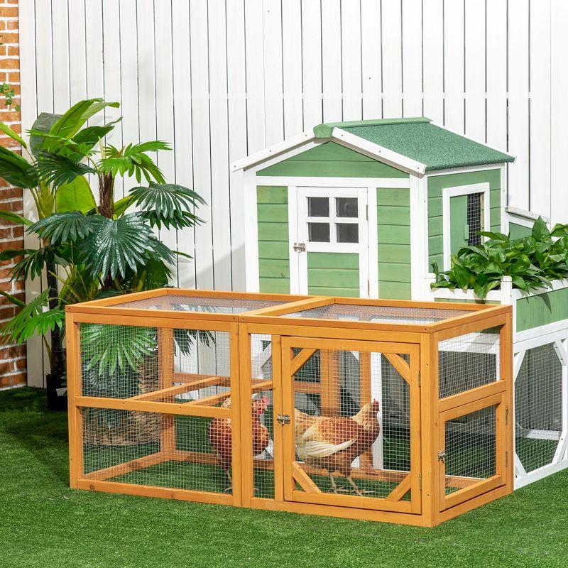 Large Wooden Chicken Coop with Metal Mesh and Lockable Doors